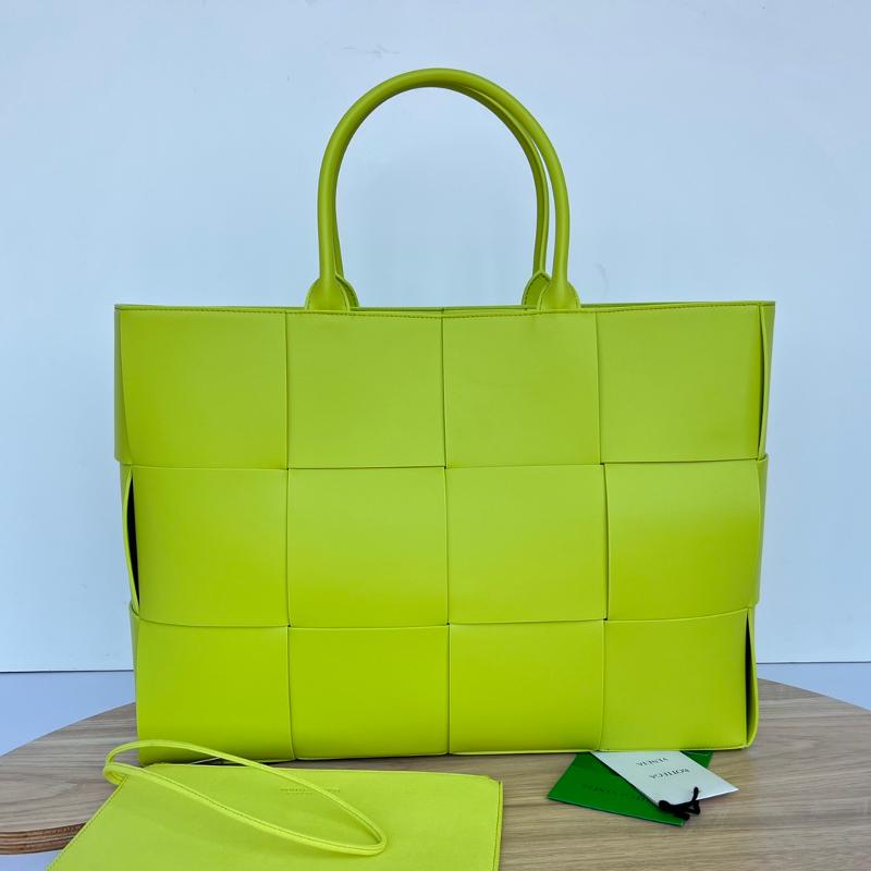 Bottega Veneta Handbags 680165 Plain Strange Fruit Green